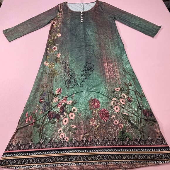 unbranded Dresses & Skirts - Boho Green Floral Midi Dress. Sz 2X. NWOT. Great Condition. Beautiful!